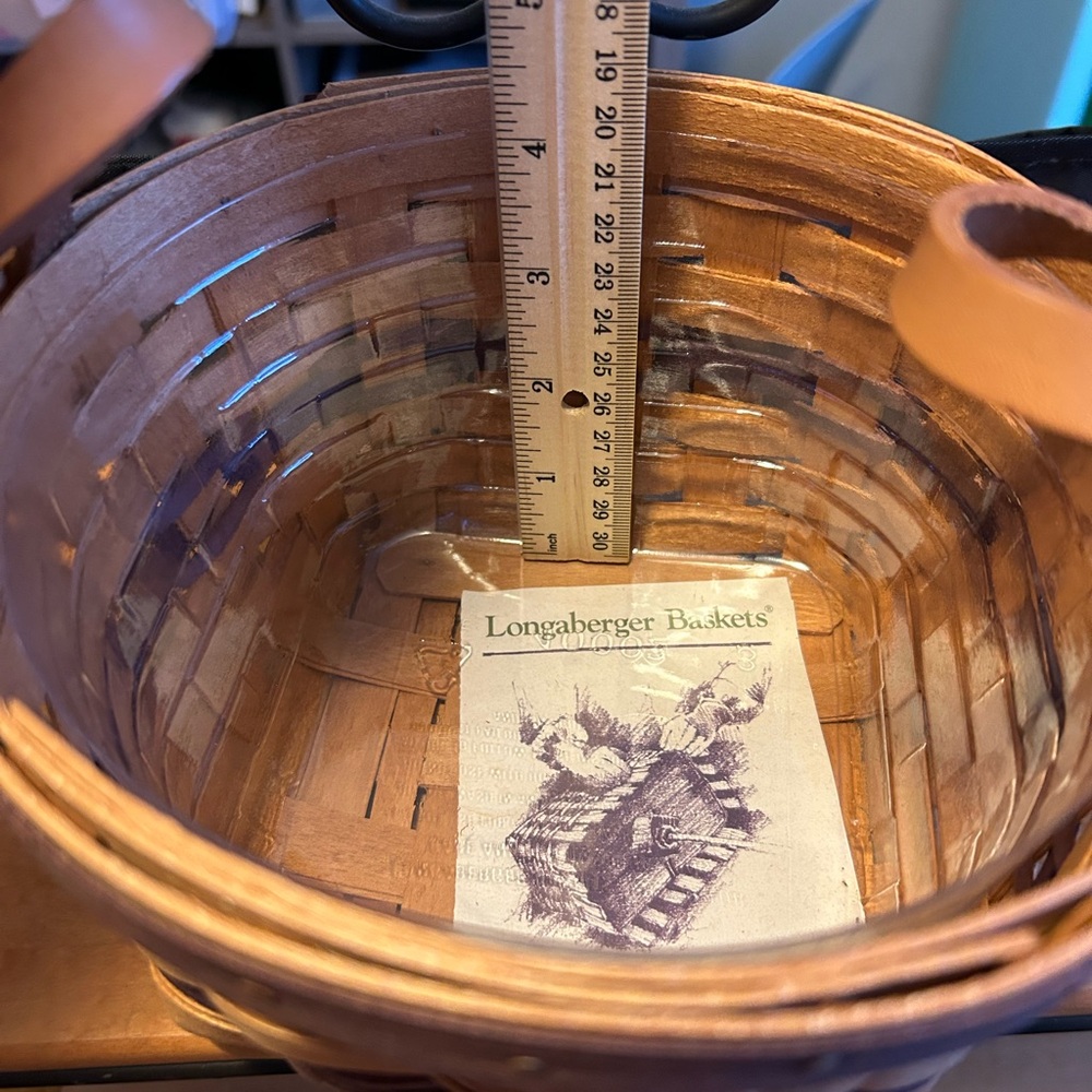 Longaberger 1992 May Series Pansy Basket with Liners - Picture 9 of 9
